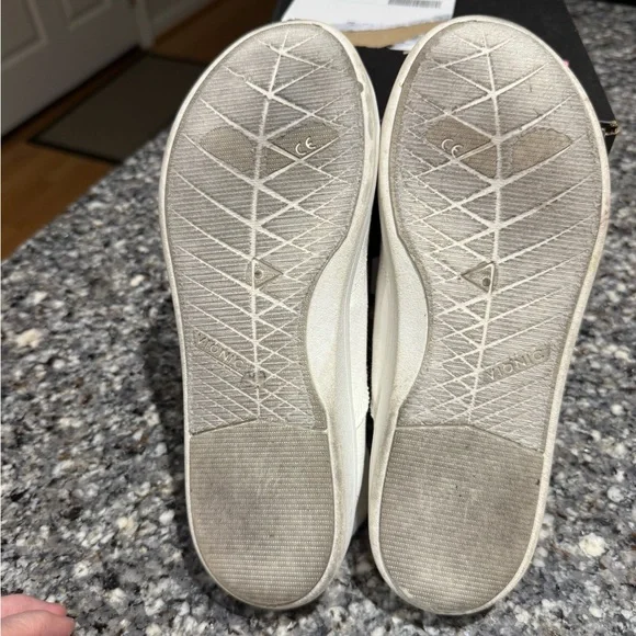 Vionic Beach Pismo Cream Canvas Slip-On Sneakers - Picture 5 of 5